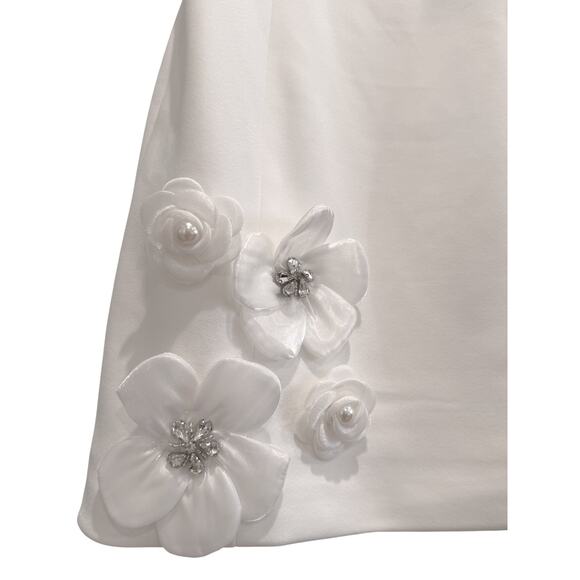 Elliatt Chantelle White 3D Floral Mini Dress NWT Medium Bridal Bachelorette - Picture 8 of 8